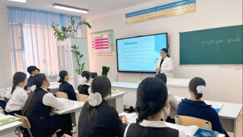 Фотография к новости: Елімізде педагогтердің құқықтарын бұзу фактілері үш есе азайды