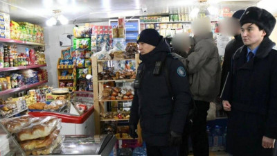 Заң және тәртіп: Лицензиясыз ішімдік сатқан дүкендер жазаланып жатыр