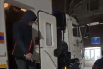 Фотография к новости: Қарағанды облысында жолда қалған автобустың 32 жолаушысы эвакуацияланды