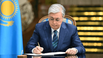 Фотография к новости: Тоқаев Активтерді қайтару жөніндегі комитет төрағасын лауазымынан босатты