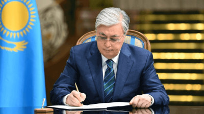 Тоқаев Активтерді қайтару жөніндегі комитет төрағасын лауазымынан босатты