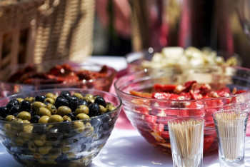 Фотография к новости: Жаңа жыл дастарханынан қалған қандай тағамды ертеңіне жеуге болмайды