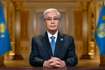 Фотография к новости: Мемлекет басшысы Қасым-Жомарт Тоқаев Қазақстан халқын Жаңа жылмен құттықтады