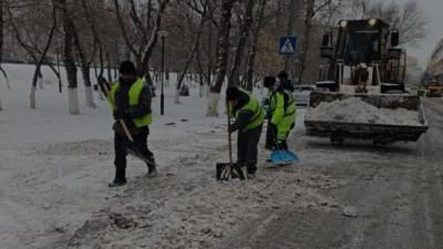 Астанада қар тазалау жұмыстары тәулік бойы жүріп жатыр