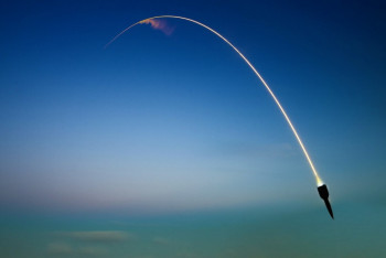 Фотография к новости: КХДР Жапон теңізіне қарай екі баллистикалық зымыран ұшырды