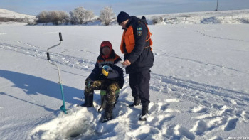 Фотография к новости: Балықшыларға құтқару кеудешесін кимей мұзға шыққаны үшін айыппұл салынды – ШҚО