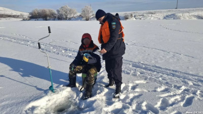 Балықшыларға құтқару кеудешесін кимей мұзға шыққаны үшін айыппұл салынды – ШҚО