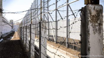 Фотография к новости: Кісен салып, 4 сағат іліп қойған: Шымкенттегі түзеу мекемесіндегі азаптау фактісі тергелуде