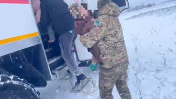 Фотография к новости: БҚО-да қар құрсауынан 18 адам құтқарылды