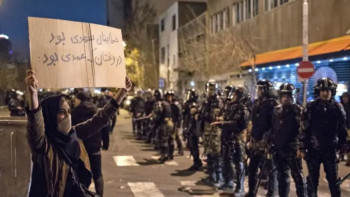 Фотография к новости: Иран билігі үкіметке қарсы наразылықтарды басуға тырысуда