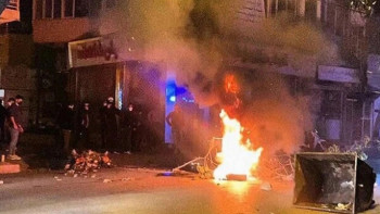 Фотография к новости: Иранда наразылық білдірушілермен қақтығыс кезінде полиция қызметкері көз жұмды