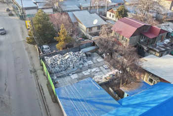 Алматыда заңсыз салынған тағы бір нысан бұзылды