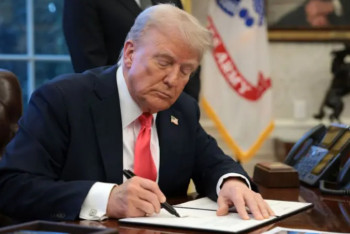 Фотография к новости: АҚШ 66 халықаралық ұйымнан шығады: Трамп меморандумға қол қойды