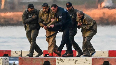 Венесуэлада АҚШ операциясы кезінде 100 адам қаза тауып, Мадуро мен әйелі жарақат алды