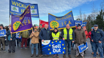 Фотография к новости: Ирландияда фермерлер Mercosur сауда келісіміне қарсы наразылыққа шықты