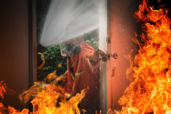 Алматы облысында жиһаз цехы өртенді