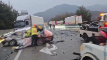 Фотография к новости: Оңтүстік Кореяда 30-ға жуық көлік соқтығысты: қаза тапқандар бар