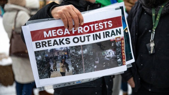 Фотография к новости: Иранда наразылық білдірушілер 25 мешітті қиратты