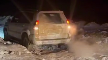 Фотография к новости: Балшыққа батып қалған: Маңғыстау облысында 4 адам құтқарылды