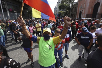 Фотография к новости: АҚШ өз азаматтарын Венесуэладан "дереу" кетуге шақырды