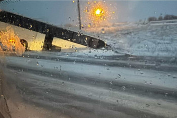 Фотография к новости: Қарағандыда 50 адам мінген автобус жолдан шығып кетті