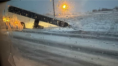 Қарағандыда 50 адам мінген автобус жолдан шығып кетті