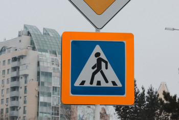 Фотография к новости: Таразда 14 жастағы жасөспірімді көлік қағып кетті