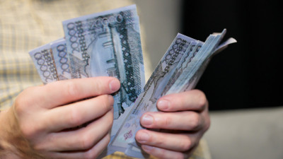 Көкшетауда 500 мың теңге бопсалаған екі күдікті ақша алу кезінде ұсталды