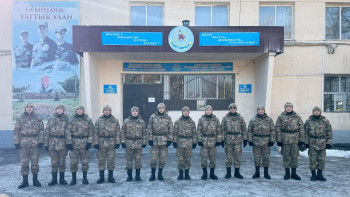 Фотография к новости: Мектеп партасынан әскери сапқа: 12 сыныптас Ұлттық ұланда бірге қызмет етуде