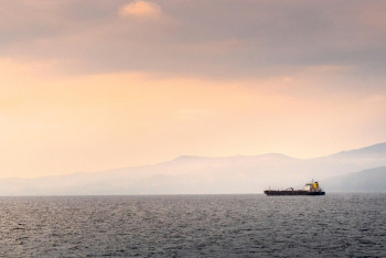 Фотография к новости: Иран Ормуз бұғазы арқылы мұнай тасымалдауға тосқауыл қоя ала ма?