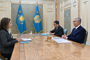 Фотография к новости: Тұтынушылық несие азайды, 56 мың адамның қарызы кешірілді – Тоқаевқа есеп берілді