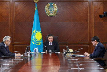 Жалған пациенттер мен қосарланған төлемдер: Үкімет ӘМСҚ-ны Қаржы министрлігінің қарамағына берді