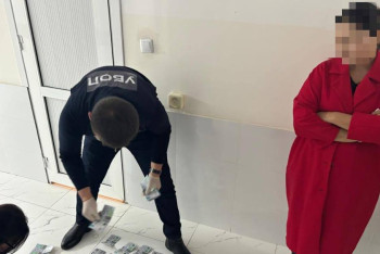 Түркістан облысында емхана басшысынан 1 млн теңге талап еткен блогер ұсталды