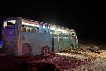 Фотография к новости: Маңғыстау облысында 50 жолаушысы бар автобус аударылды: Қаза тапқандар бар