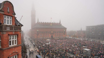 Фотография к новости: Дания халқы АҚШ-тың Гренландияға қатысты жоспарына қарсы митингке шықты