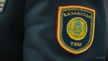 Фотография к новости: Астанада көпқабатты үй өртеніп жатыр