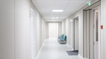 Фотография к новости: Өскеменде 1971 жылы салынған емханаға алғаш рет жөндеу жүргізілді