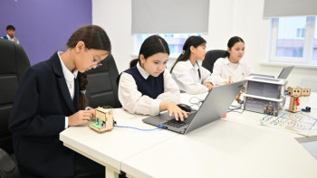 Фотография к новости: Астанада оқушылардың қауіпсіздігі мен тәртібі ЖИ арқылы бақыланады