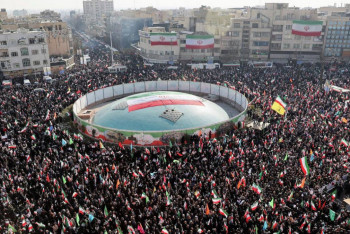 Фотография к новости: Ирандағы шеруде 5 мыңнан астам адам қаза болды