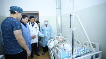 Фотография к новости: Бейнеудегі жол апаты: облыс әкімі зардап шеккендердің жағдайымен танысты