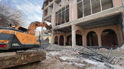 Алматыда заңсыз нысан сот шешімімен бұзылды