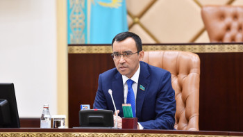 Фотография к новости: Мәулен Әшімбаев: Конституциялық реформа – мемлекеттіліктің жаңа сипаты