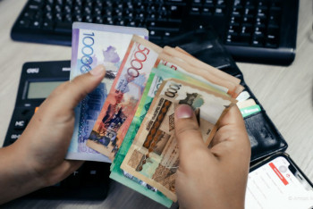 Қазақстанда 292 мың адам АӘК алды: Қалай және кімге төленеді?