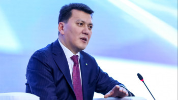 Фотография к новости: Ерлан Қарин Парламенттік реформа жөніндегі жұмыс тобының атқарған ісіне тоқталды