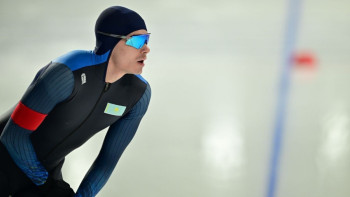 Фотография к новости: Конькимен жүгіруші Евгений Кошкин Германиядағы Әлем кубогін жеңіліспен аяқтады