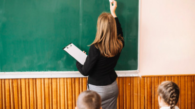 Ұстаздың беделі – ұрпаққа үлгі: Заң және қоғам рөлі