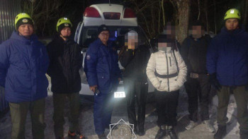 Фотография к новости: Алматыда таудан түсе алмай қалған туристер құтқарылды