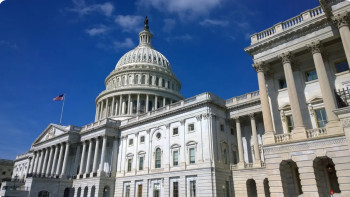 Фотография к новости: Трамп Канадаға 100 пайыздық кедендік баж салығын енгіземін деп қорқытты