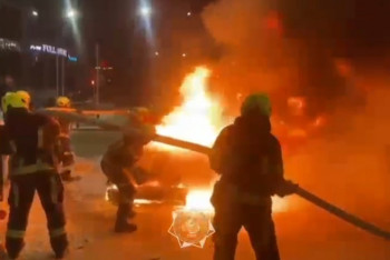 Астанада автокөлік отқа оранды