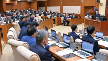 Фотография к новости: Құрылтай депутаты мандатынан қандай жағдайда айырылады